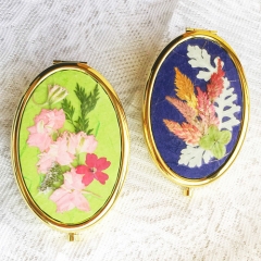 押し花で Happy Life 押し花で Happy Life • <a style="font-size:0.8em;" href="http://www.flickr.com/photos/60410788@N05/49331954602/" target="_blank">View on Flickr</a>